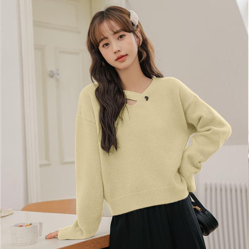 V-neck Inner Sweater Women's Autumn and Winter New Lazy Style Japanese Retro Short Knitted Pullover Solid Top