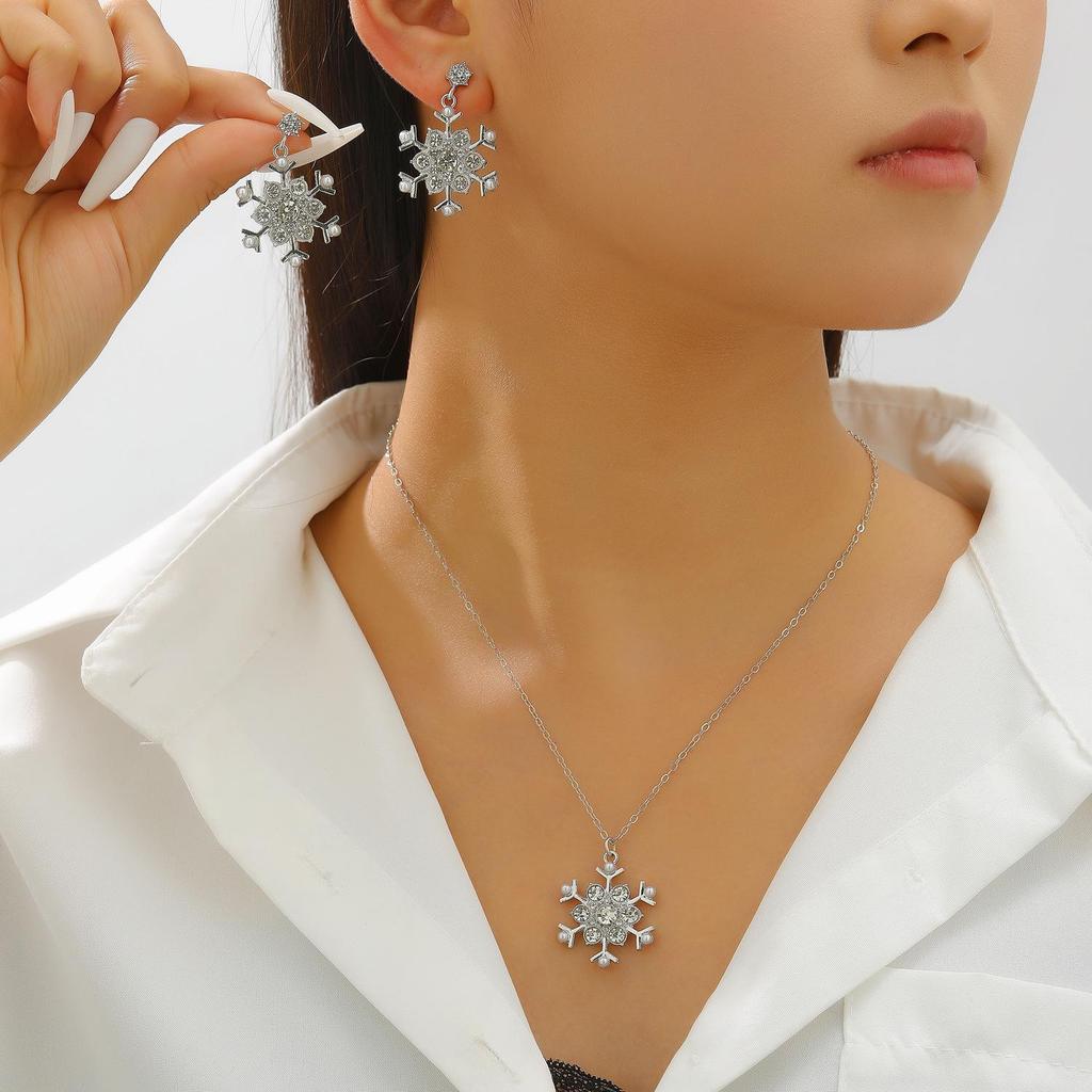 Elegant Snowflake Jewelry Set: Full Diamond Alloy Necklace & Earrings, Perfect for Chinese Valentine's Day.