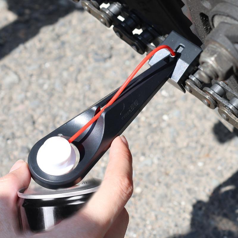 Oiling Diverters for Gas Chain Motorcycle Chain Cleaning Maintenance Chains Wax Gear Spray Oiler Cleaning Accessory 1/2sets