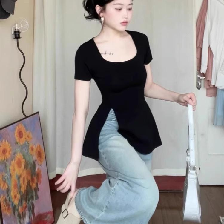 

Women s Black Short-Sleeve Split Top: Summer 2025 Unique, Slimming, Exquisite Design Large