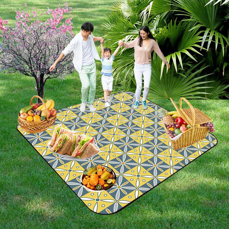 Picnic Blankets Extra Large, Waterproof Foldable Outdoor Beach Blanket,3-Layer Picnic Mat for Camping, Hiking, Travel, Park, Concerts