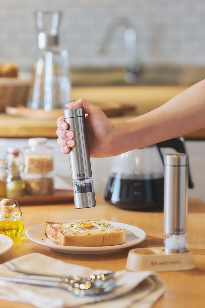 RUSSELL HOBBS Mini Elektrische Salz- und Pfeffermühle, 7935JP, Einstellbare Mahlstärke, für Steinsalz, Pfeffer und Gewürze