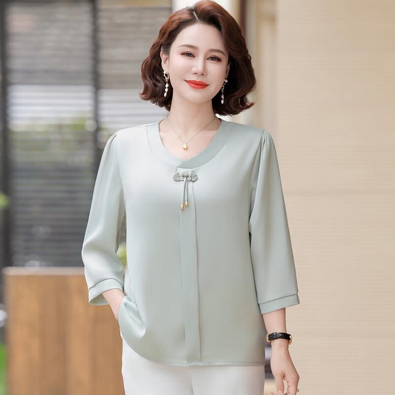 Stylový top pro ženy středního věku s červenými fazolkami a sedmirukávovým rukávem