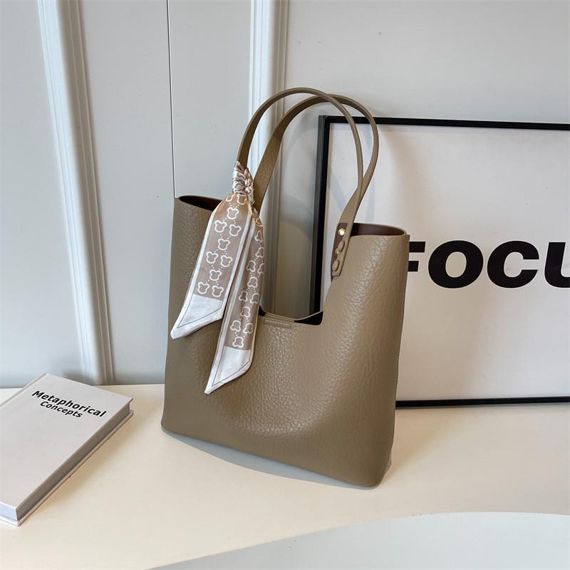 2023 New Arrival Vintage Style Minimalist Shoulder Bag With Large Capacity For Daily Use