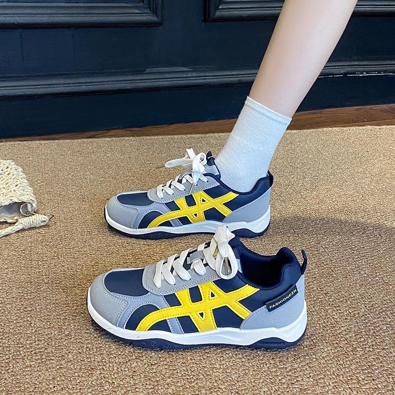 

New female autumn student sports running casual street shooting thick bottom soft bottom 35