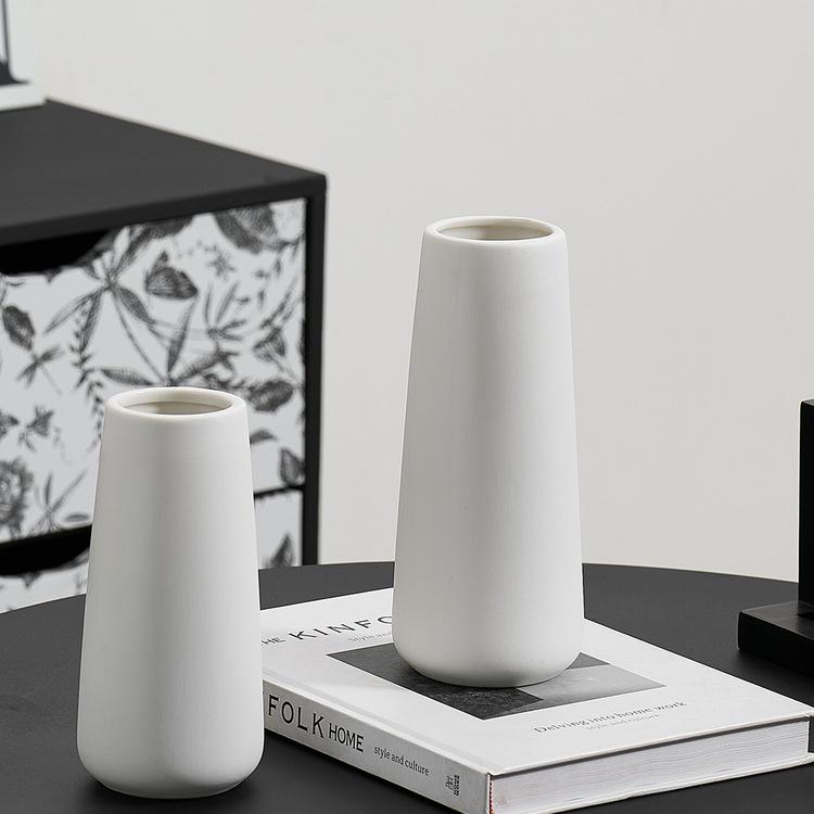 Nordic White Minimalist Ceramic Vase for Dried Flowers - Modern Hydroponic Decoration for Living Room or Dining Table.