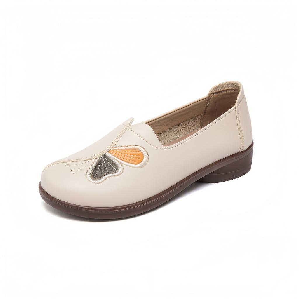 Fashion Autumn Mother Shoes 2025 Leather Middle-aged and Elderly Flat-soled Single Shoes Elderly Non-slip Soft-soled Leather Flats