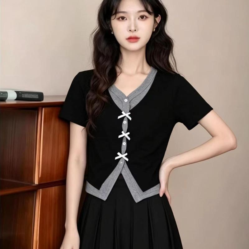Ladies' Black Fake Two T-shirts Female Contrasting Color Splicing V-neck Short Sleeved Blouse Summer Waist Slimming Top
