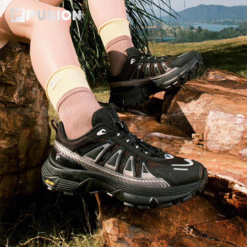 FILA FUSION COMO Y Women's Trendy Casual Running Shoes