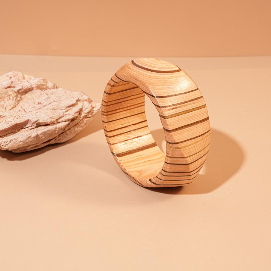 European and American Wooden Bracelets Retro Simple and Versatile Bracelets Light Luxury High-end Temperament Jewelry Women