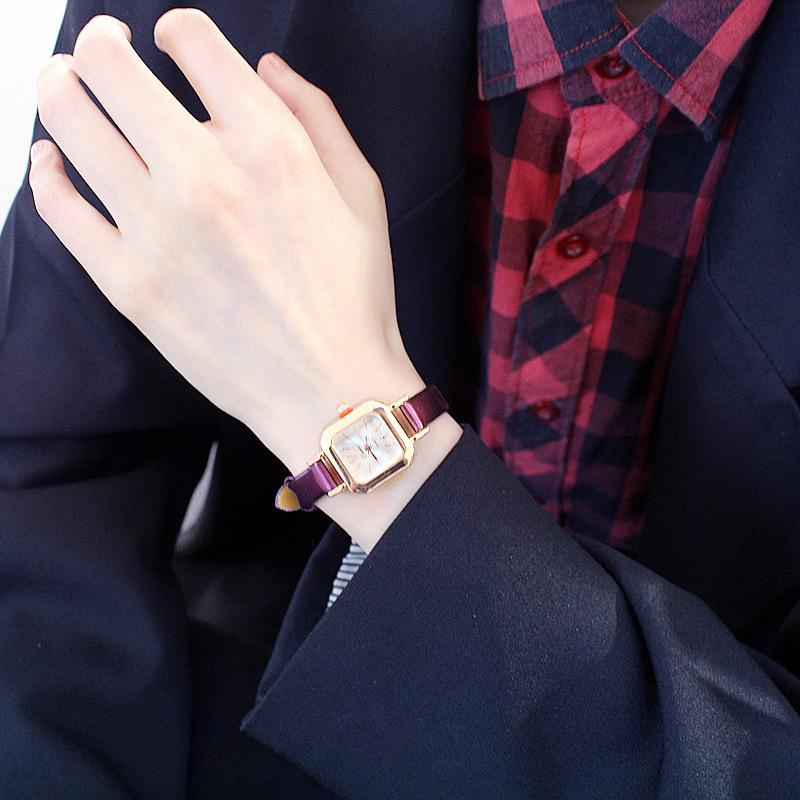 Women Vintage Square Watch Quartz Analog Watch Mini Dial Business Dress Leather Watch