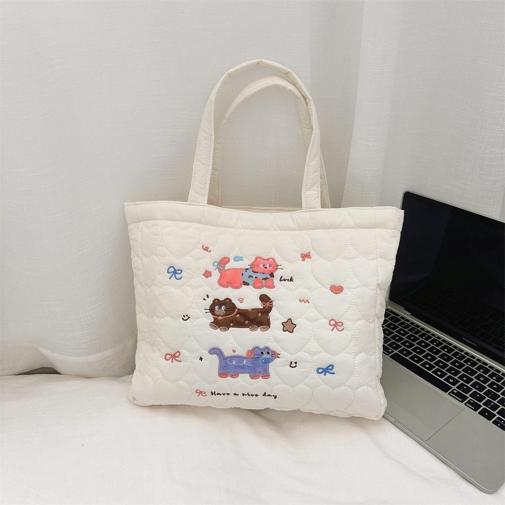 Cute kitten embroidered handbag Korean ins quilted tote bag women's shopping bag mommy bag