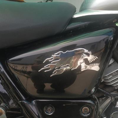 Motorrad Motorrad Panzer Auto Sliver Flaming Skull 3D Gel Aufkleber Aufkleber L/R Paar