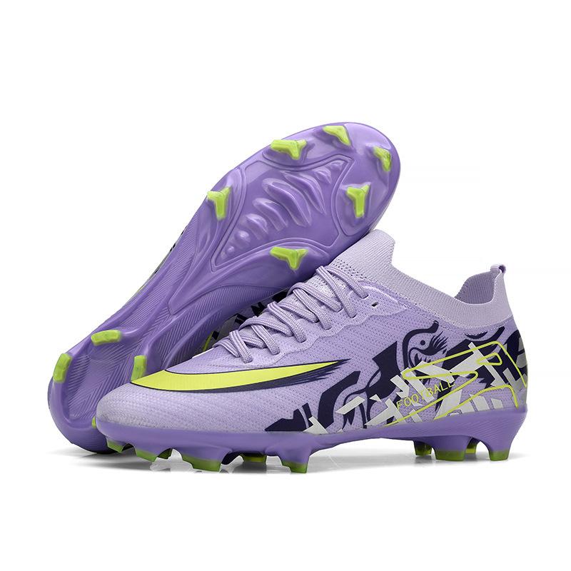 

The new C Luo high-performance non-slip, breathable and wear-resistant football shoes are lighter, breathable and comfortable for competition training 35