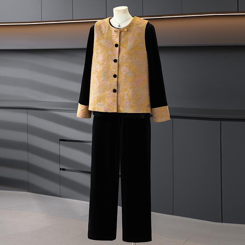 

High-End Chinese Style Spring Suit for 50-Year-Old Women: T-Shirt Vest & Straight-Leg Pants Set 5XL (recommended 150-160 jin)