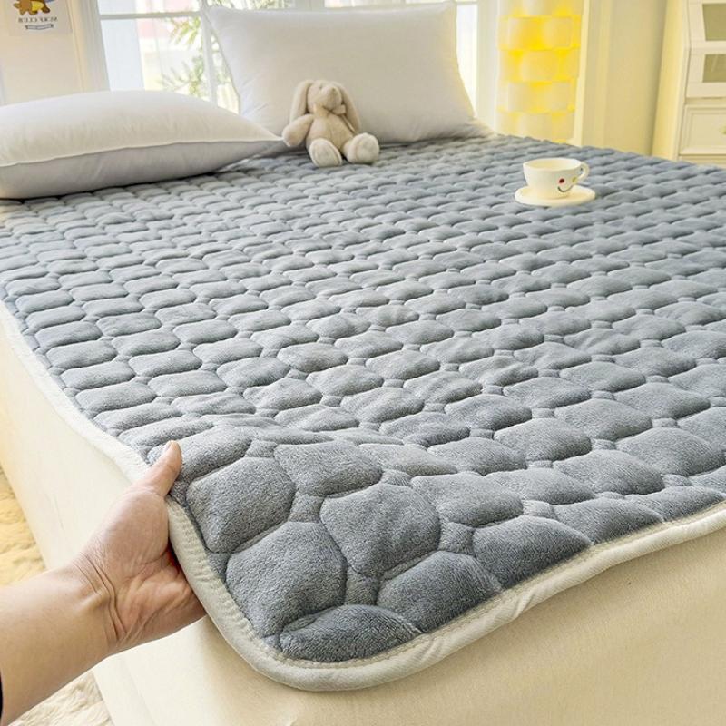 Flannel Quilted Mattress Pad Cushion Mattress Protector Non-slip and Thickened Bed Sheet Tatami Mat for Bedroom, Warm Mattress for Student Dormitory 50x90cm