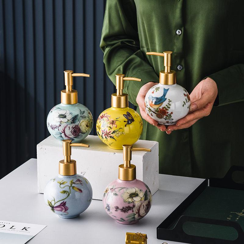 American Painted Flower Ceramic Lotion Bottle Gold Press Soap Dispenser Household Shampoo Water Bottling Bathroom Accessories