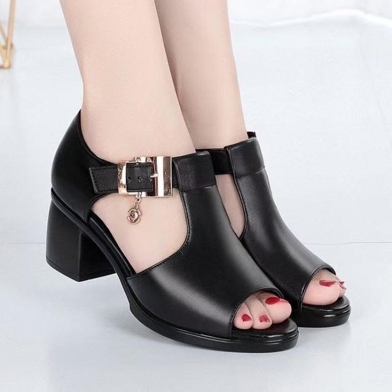 One-word Buckle New Breathable Shoes Thick Heel Women's Medium Sandals Summer Medium Heel Women's Sandals