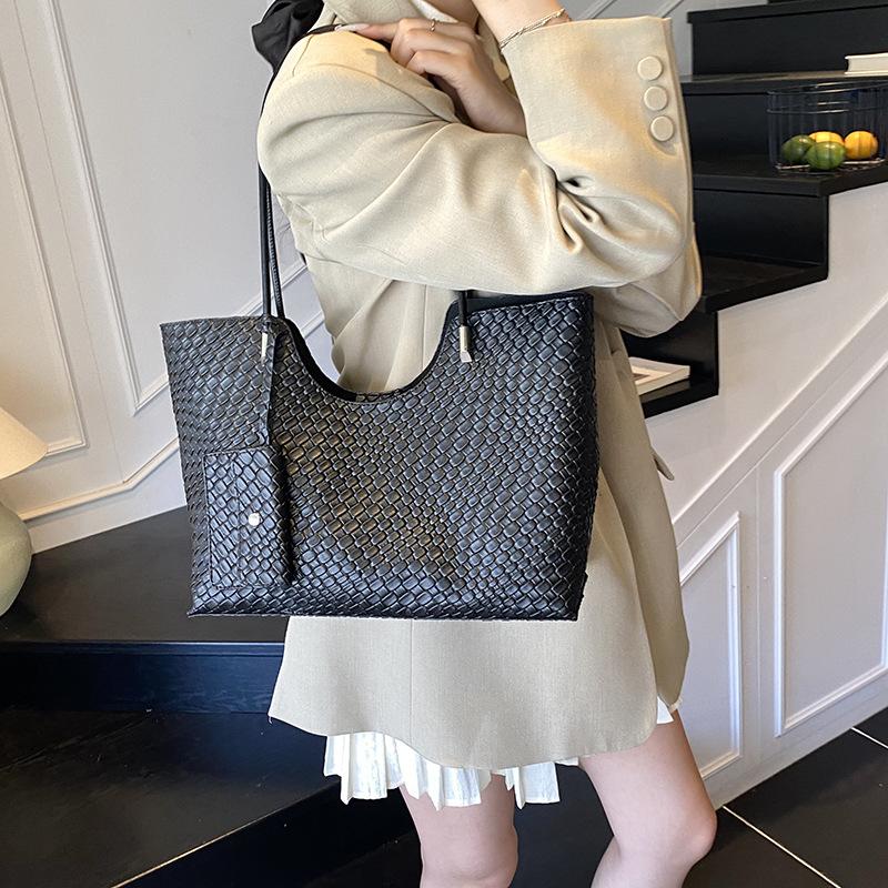 

Минималистичная сумка для поездок на работу, женская, большой вместимости, новая, повседневная, универсальная, на плечо, тканая сумка-тоут чёрный