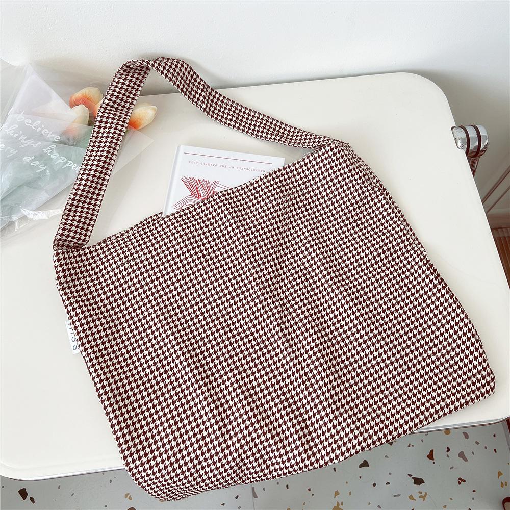 Knitted Mobile Phone Bag For Women In Spring And Autumn Cute Cartoon Versatile One Shoulder Diagonal Cross Bag Travel Coin Purse Small Handbag