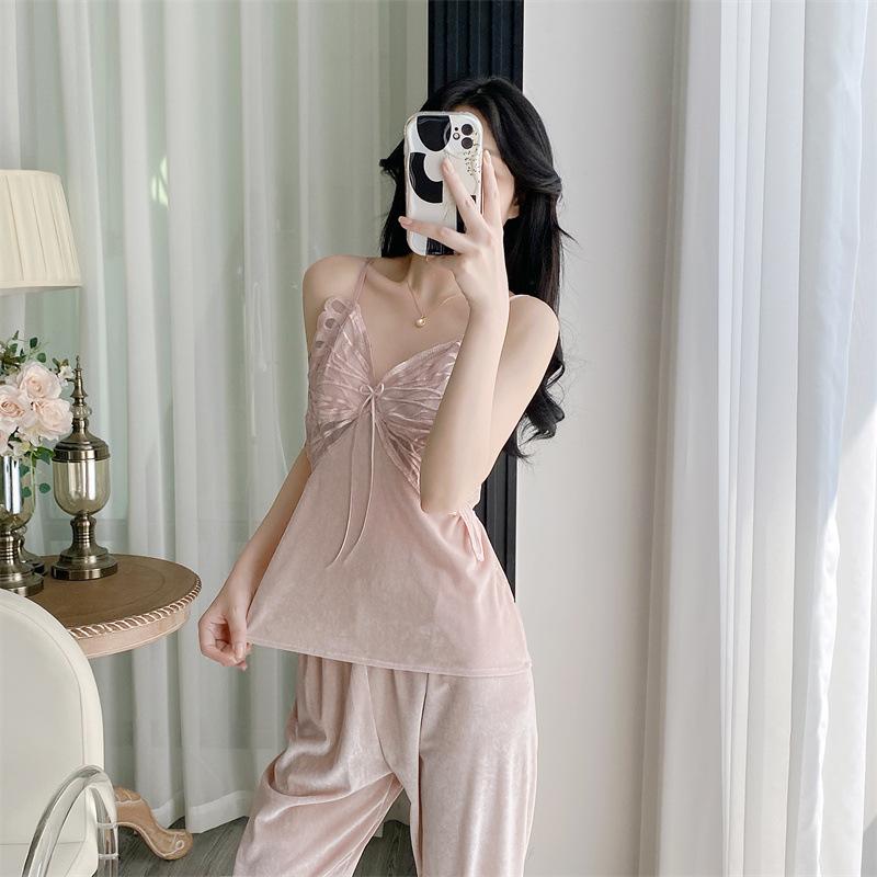 Autumn and winter golden velvet butterfly pajamas women's sexy suspender trousers robe three-piece bathrobe loungewear live broadcast