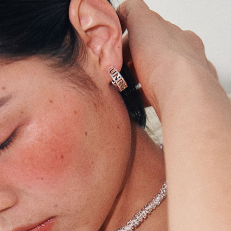 August Harmony Small Unroutine Hoop Earring / 3color