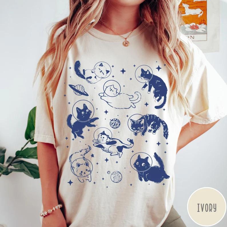 Streetwear Vintage Cats Dogs In Space Livin' The Dream T Shirt Gift Tee Women Men Cotton Oversized Summer Boho Hippie Aesthetic