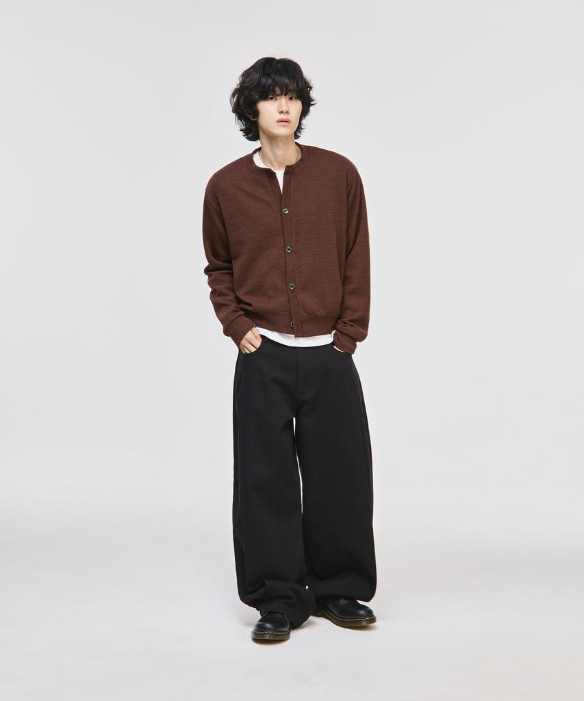 Signature Round Neck Crop Knit Cardigan [Brown]