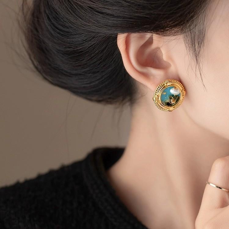 Medieval Monet Style Natural Freshwater Three-Dimensional Flower Stud Earrings Women'S Light Luxury High-End Earrings Exquisite Ear Jewelry