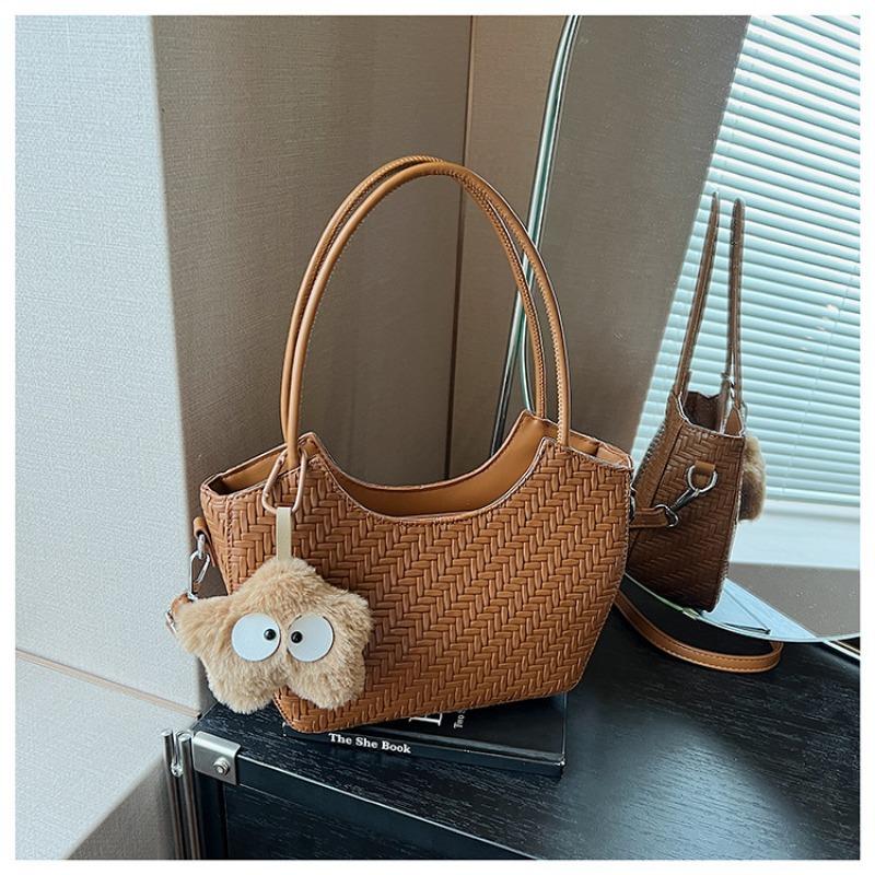 Large-capacity vegetable basket bag women's summer new messenger woven bag textured portable commuter tote bag
