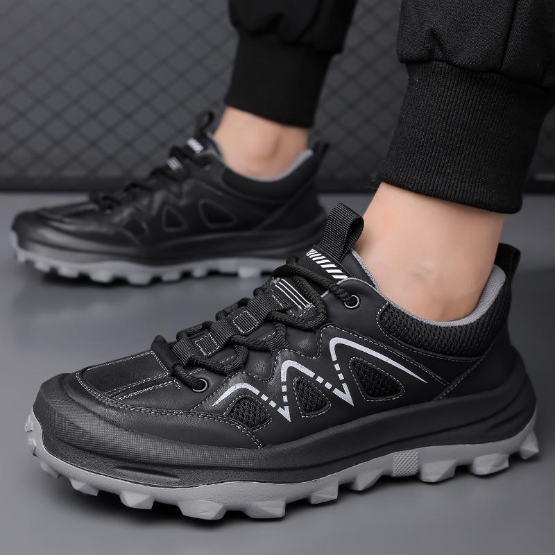 2025 New Lightweight Flats Men Casual Leather Sneakers Non-slip Breathable Male Outdoor Running Shoes Lace Up Soft Sport Shoes