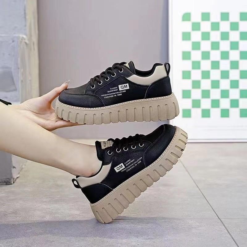 High Value Internet Celebrity Ins Tide Board Shoes 2025 Spring and Autumn New Versatile Height Increase Sports and Leisure Platform Bread Shoes Women