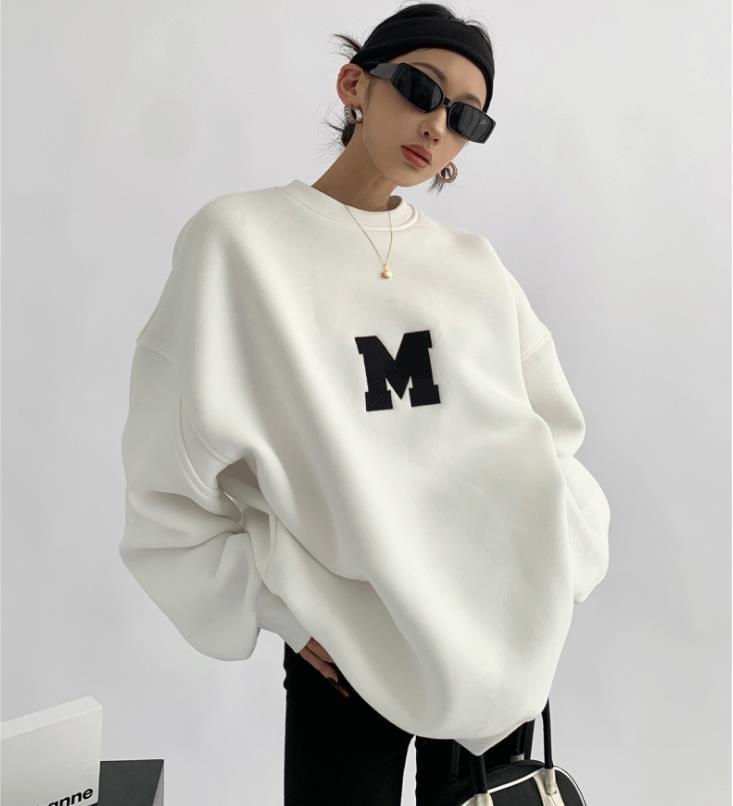 Women Loose Pullover Hoodies Students Fashion Embroidered Letter Sweatshirt Ladies Round Neck Sweater Velvet Autumn New Korean Style