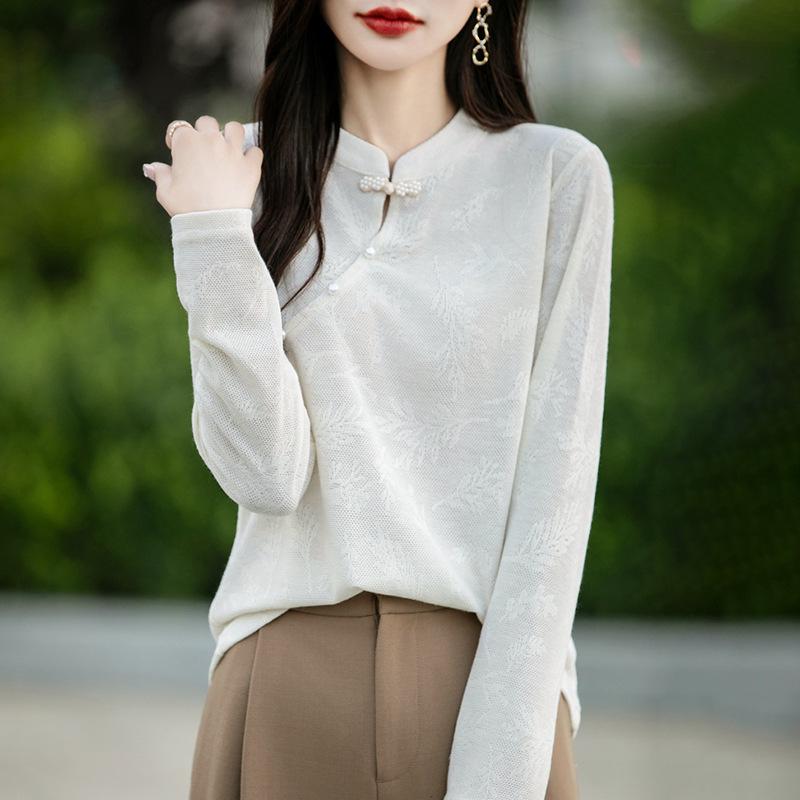 2024 Autumn/Winter High-End Knitted Sweater with Chinese Pearl Frog Closure