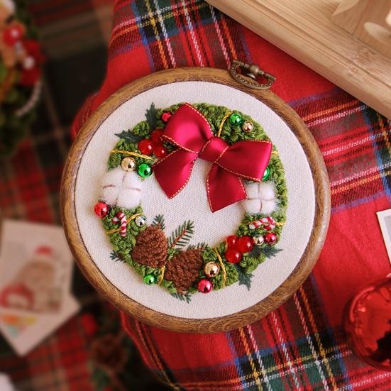 Light-up Christmas Embroidery Kit Snowman Christmas Tree Hand Embroidery Starter Kit with String Lights Hoop Threads Needles Fabric DIY Embroidery