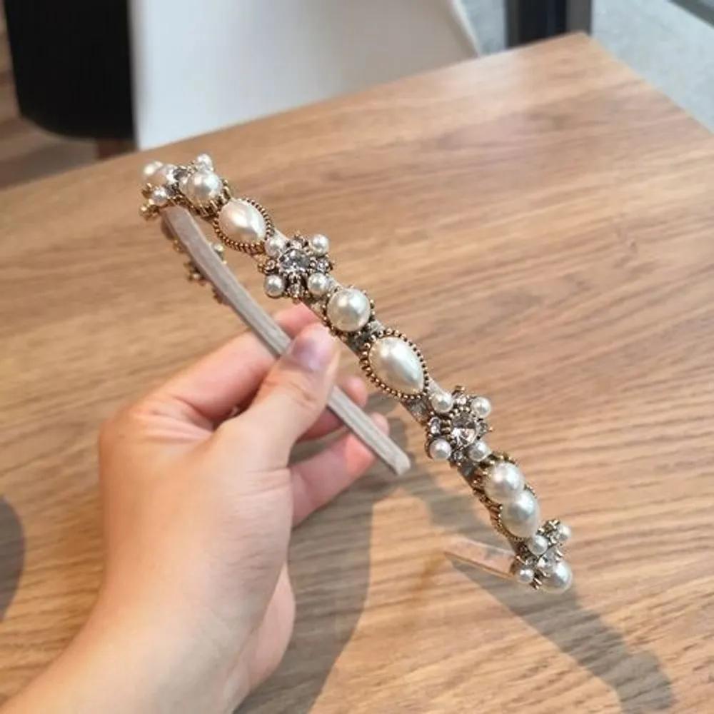 Stylish flower crown, cubic headband, pearl, alluring Hasse hairband