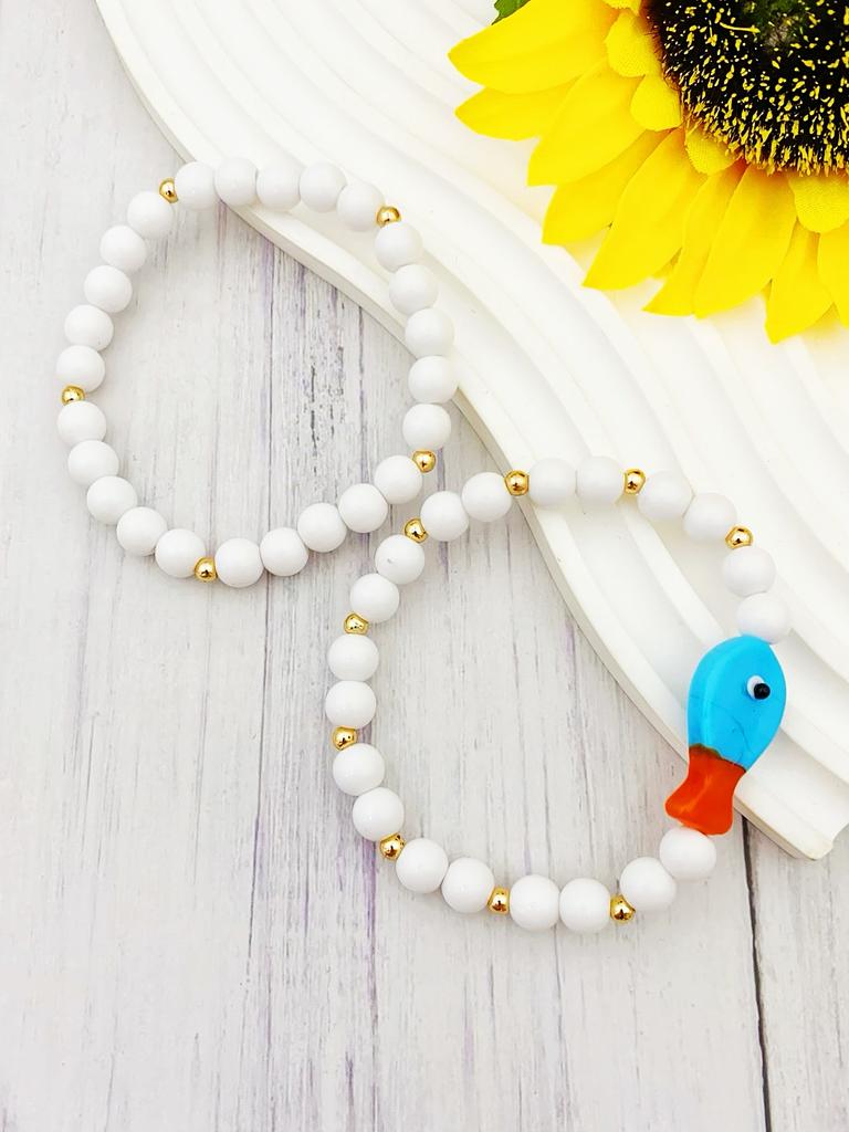 Ceramic Cute Small Fish Acrylic White Bead Bracelet Suitable for Women's Daily Wear