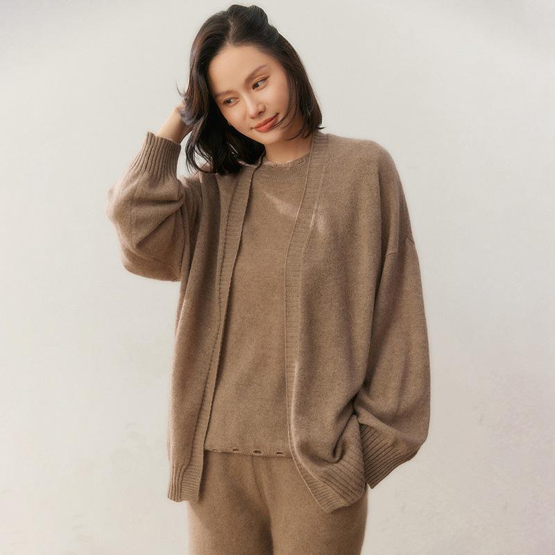 Autumn/Winter 2025 Women's Wide Sleeve Cashmere Cardigan Set - Mid-Length, No-Button, Simple Casual Knitwear.
