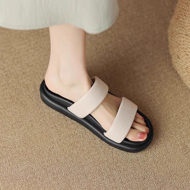 

Французские классные тапочки женская летняя одежда 2025 года, новая мода на толстой подошве с плоским дном, повседневная пляжная обувь для отдыха с одним словом 35