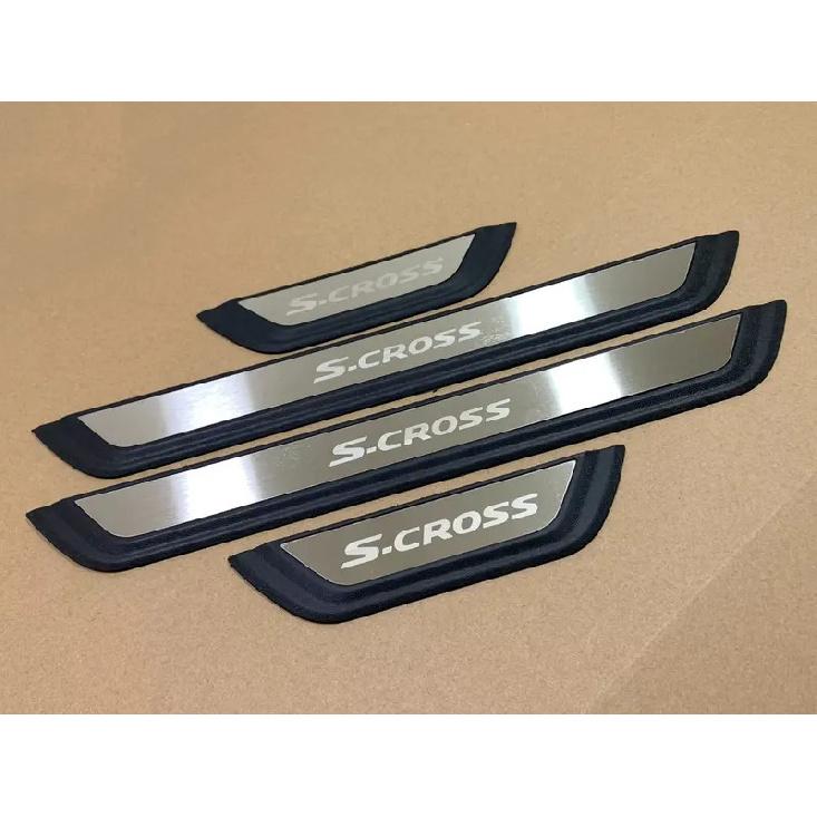 Per Suzuki SX4 S-Cross SCross 2014 2015 2016 -2024 Battitacco Scudo Anti-graffio Battitacco Protezioni Copri Pedale Accessori Auto