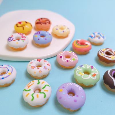Bebek ve Peluş Oyuncaklar – Oyuncak bebek evleri ve aksesuarları