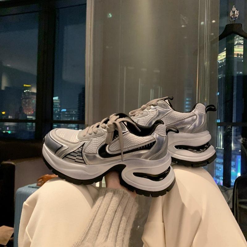 Женские удобные кроссовки из кожи дышащая сетка высокие каблуки повседневная обувь на шнуровке модная обувь на платформе увеличивающая рост 35Foot225cm серебряный 5037₽