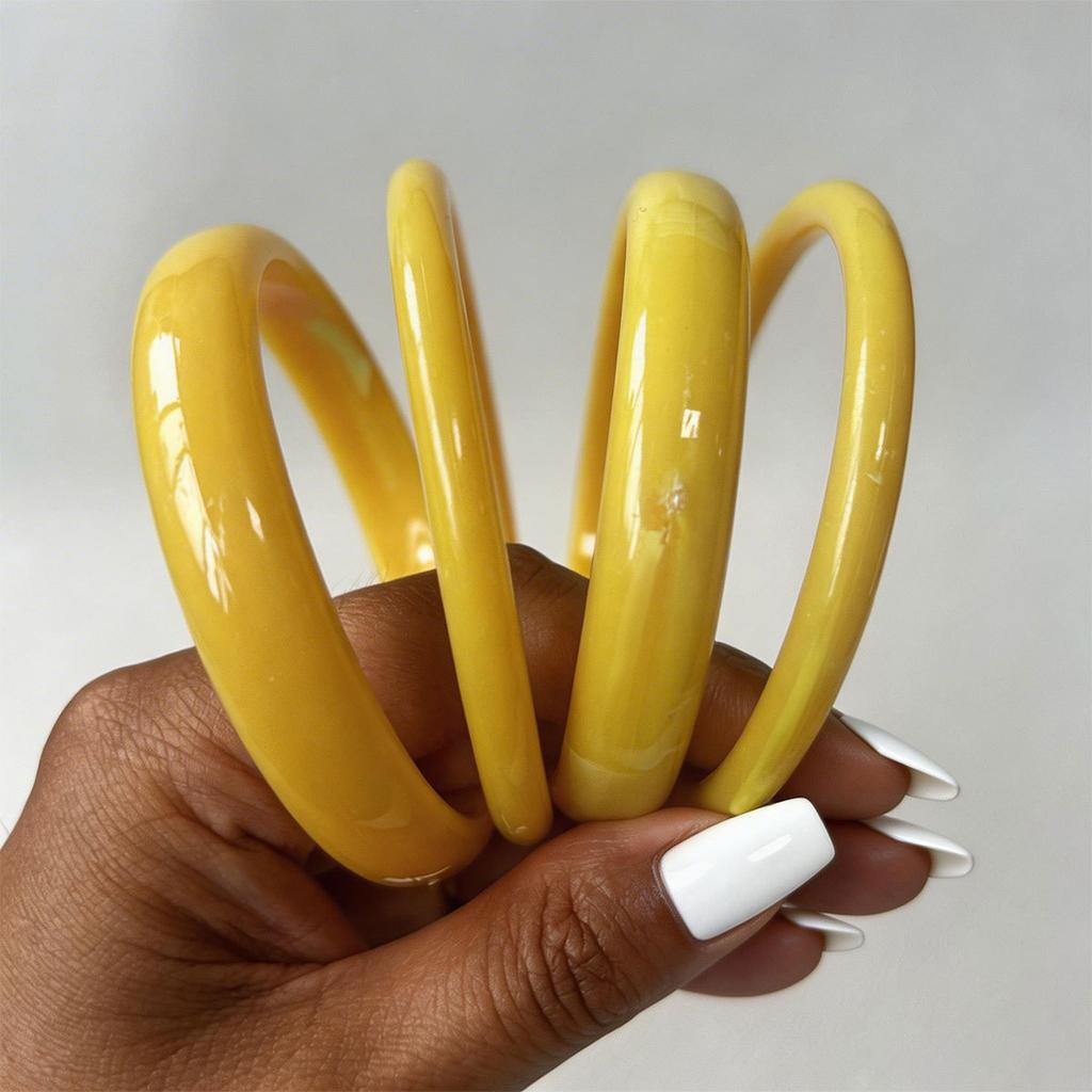 4Pcs/Set Personality Y2K Yellow Round Resin Cuff Bangles Women Vintage Exaggerated Stackable Bangle Wide Bracelet Accessories