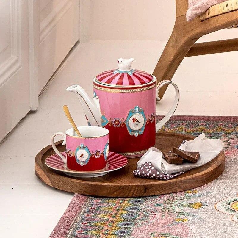 

Dutch Pip Studio Aiqingniao Рельефный значок розового цвета, подходящий по цвету горшок/чашка и блюдце Кофейная чашка Чайный сервиз Чайные чашки и наборы блюдец