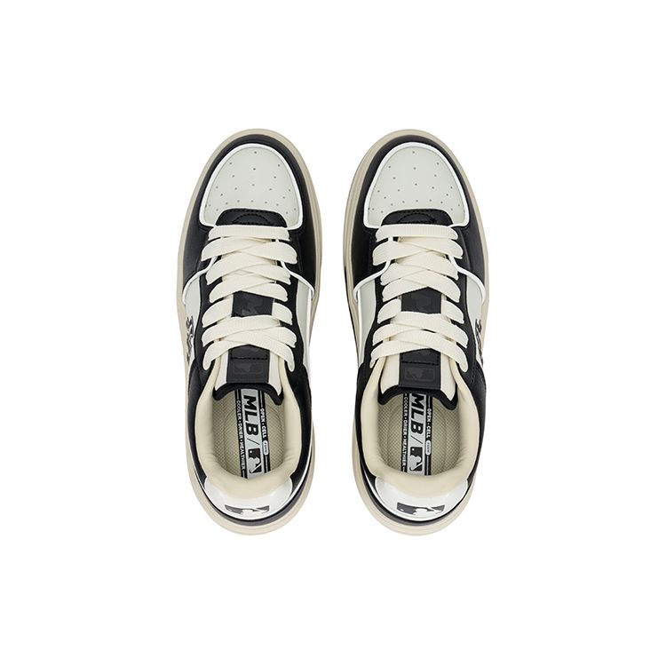 MLB Chunky Liner 24SS New York Yankees Comfortable Vintage Casual Versatile Black White Panda Height Increasing Low Top Skate Shoes 3ASXCLS4N-50BKS
