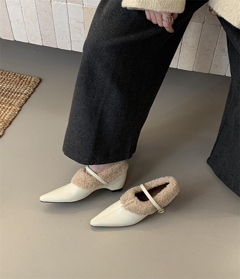 

Retro style pointed patent leather one-word buckle with fluffy shoes for women s 2025 new autumn and winter versatile inner height increase Baotou 39