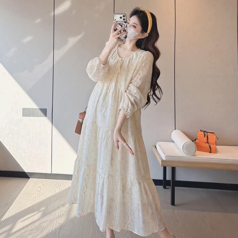 2026 Spring Fashionable Embroidered Korean-Style Sweet Maternity Long Dress