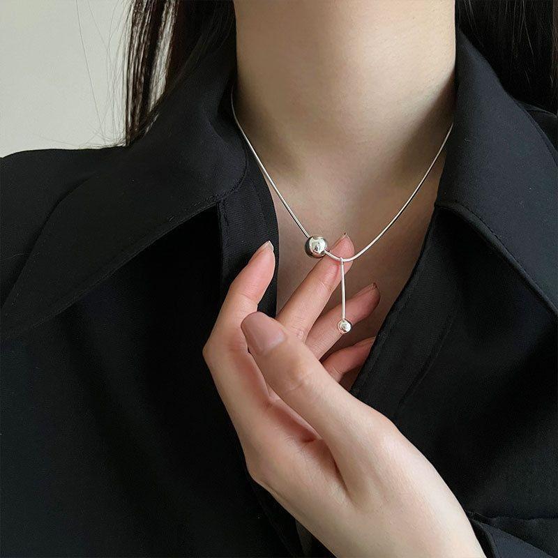 Necklace Female Niche Temperament Clavicle Chain Ball Advanced Responsive Design Clavicle Chain Transfer Beads