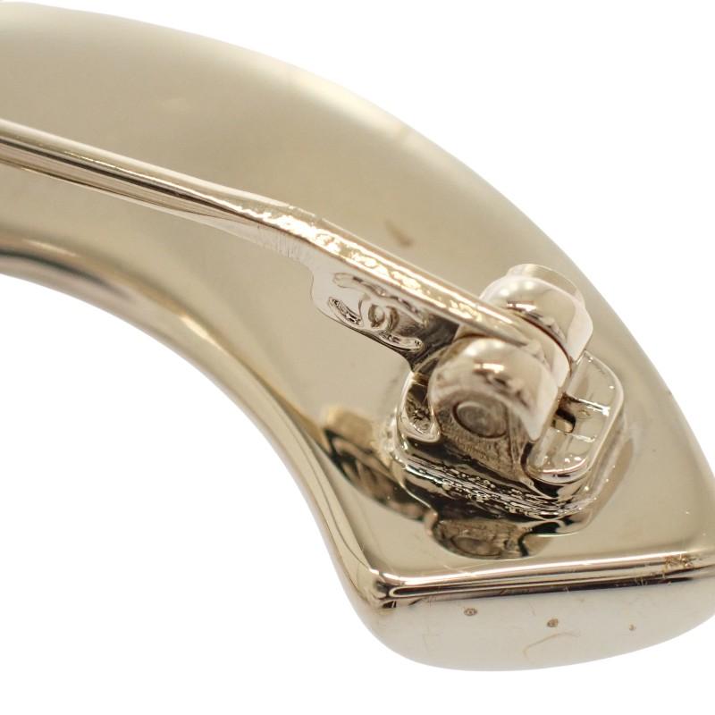 CHANEL  Brooch gold metal Women