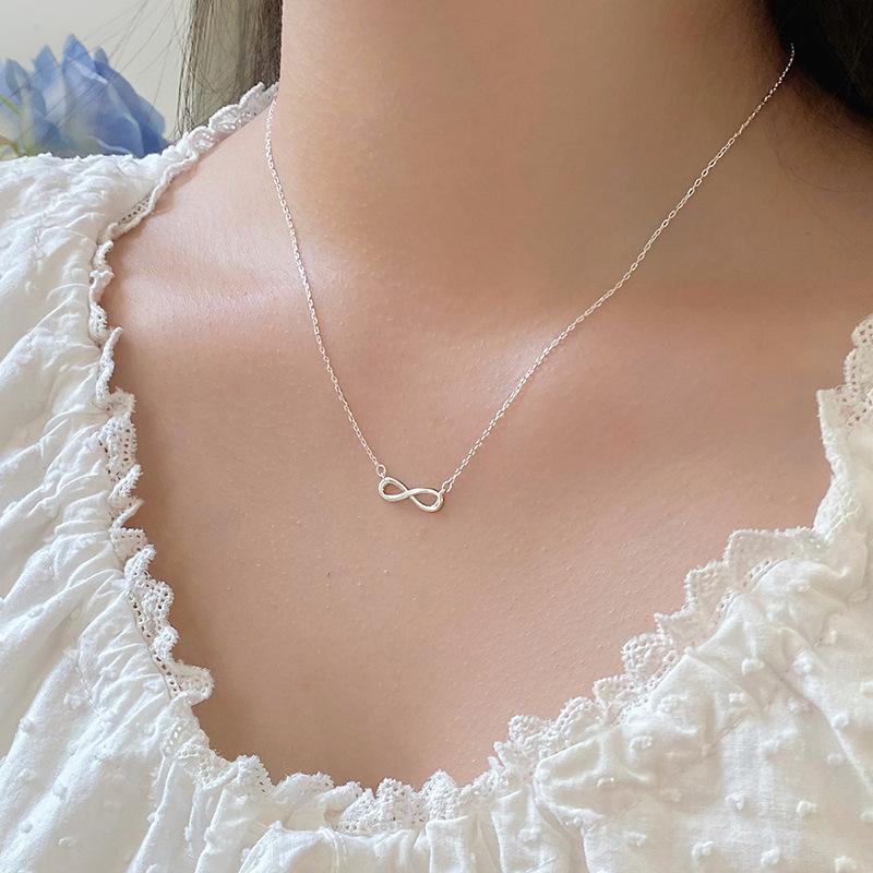Gentle 8-letter Necklace Women's Exquisite INS Style Small Fresh Advanced Simple Collar Chain